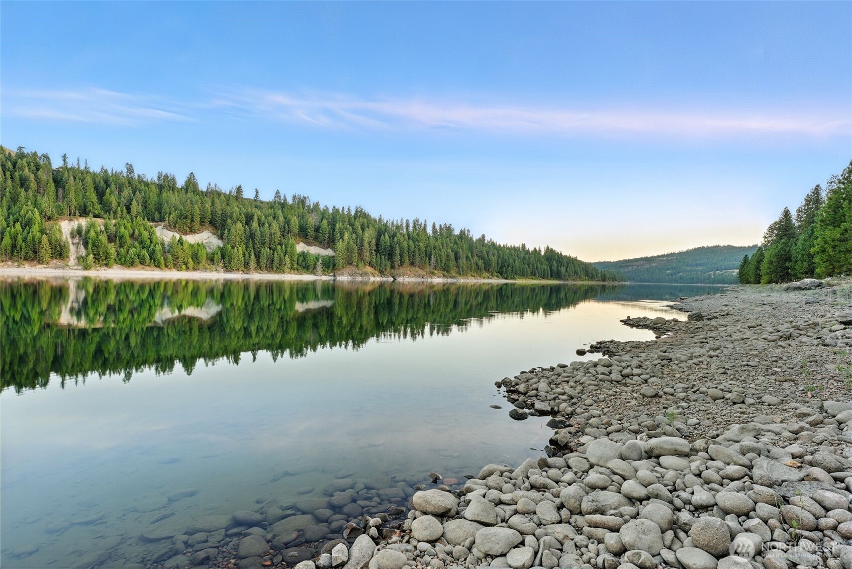 3725 Vineyard Way Kettle Falls, WA 99141 - Photo 34 of 40 a lake view with a lake view