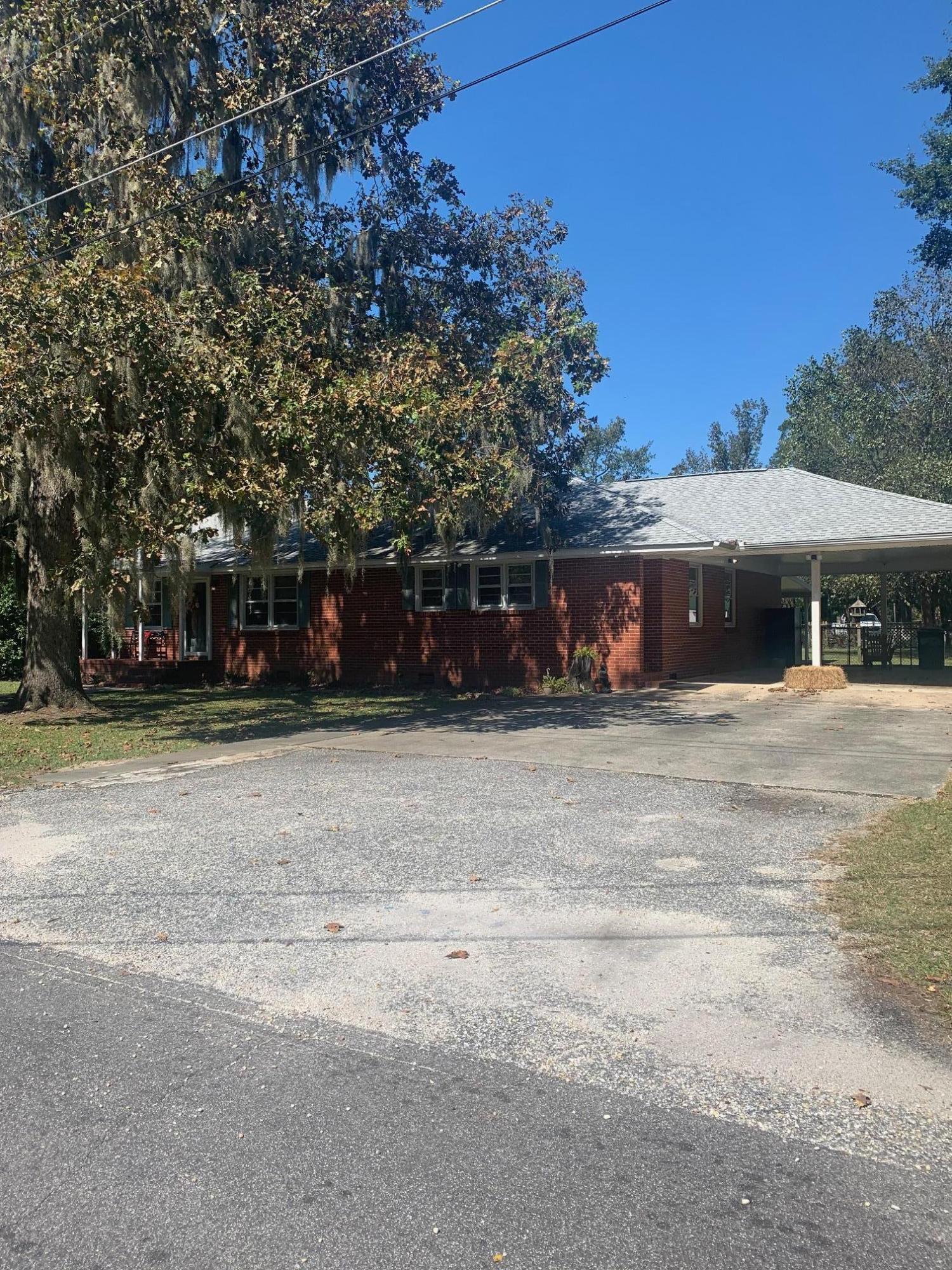 152 County Rd S-45-139 Kingstree, SC 29556 - Photo 2 of 17 IMG_2291 (1)