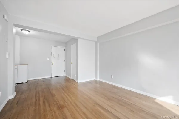 $2,200 | 6535 Broadway, Unit 4J | North Riverdale