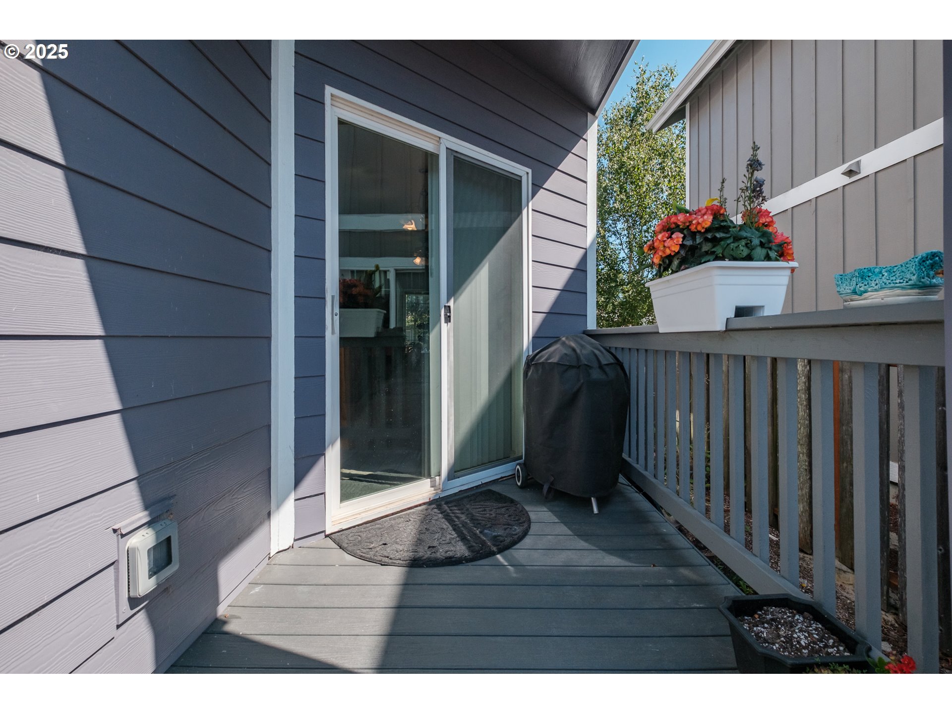 1036 9th Street Florence, OR 97439 - Photo 37 of 47 a view of outdoor space and yard