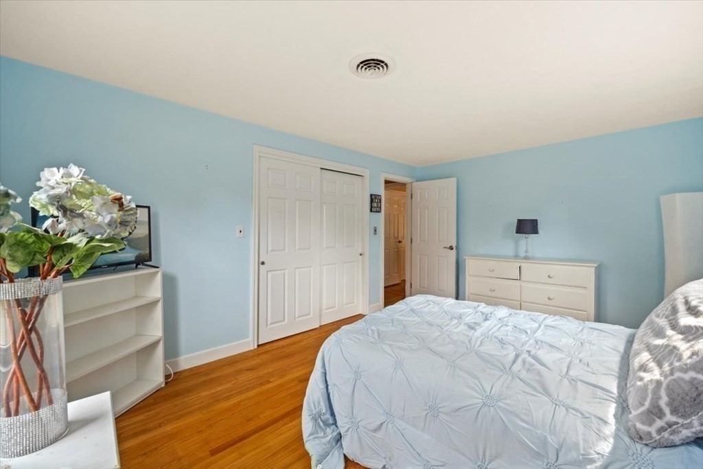 38 Lawndale Road Stoneham, MA 02180 - Photo 25 of 42 Gallery Image 25