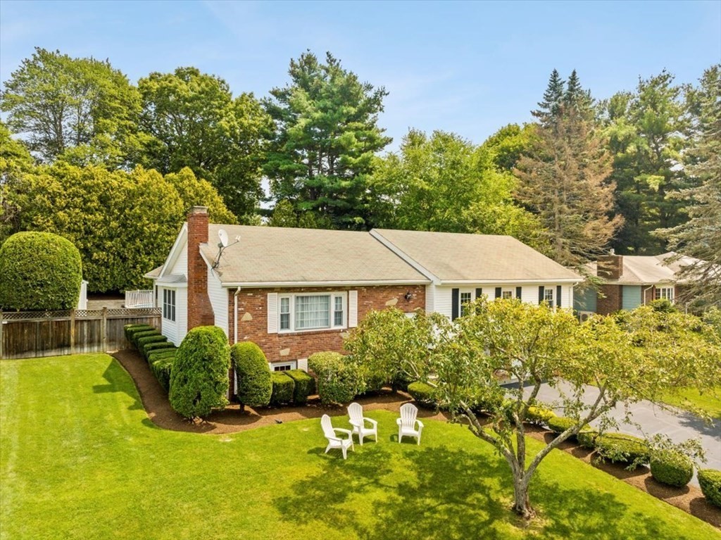 38 Lawndale Road Stoneham, MA 02180 - Photo 3 of 42 Gallery Image 3