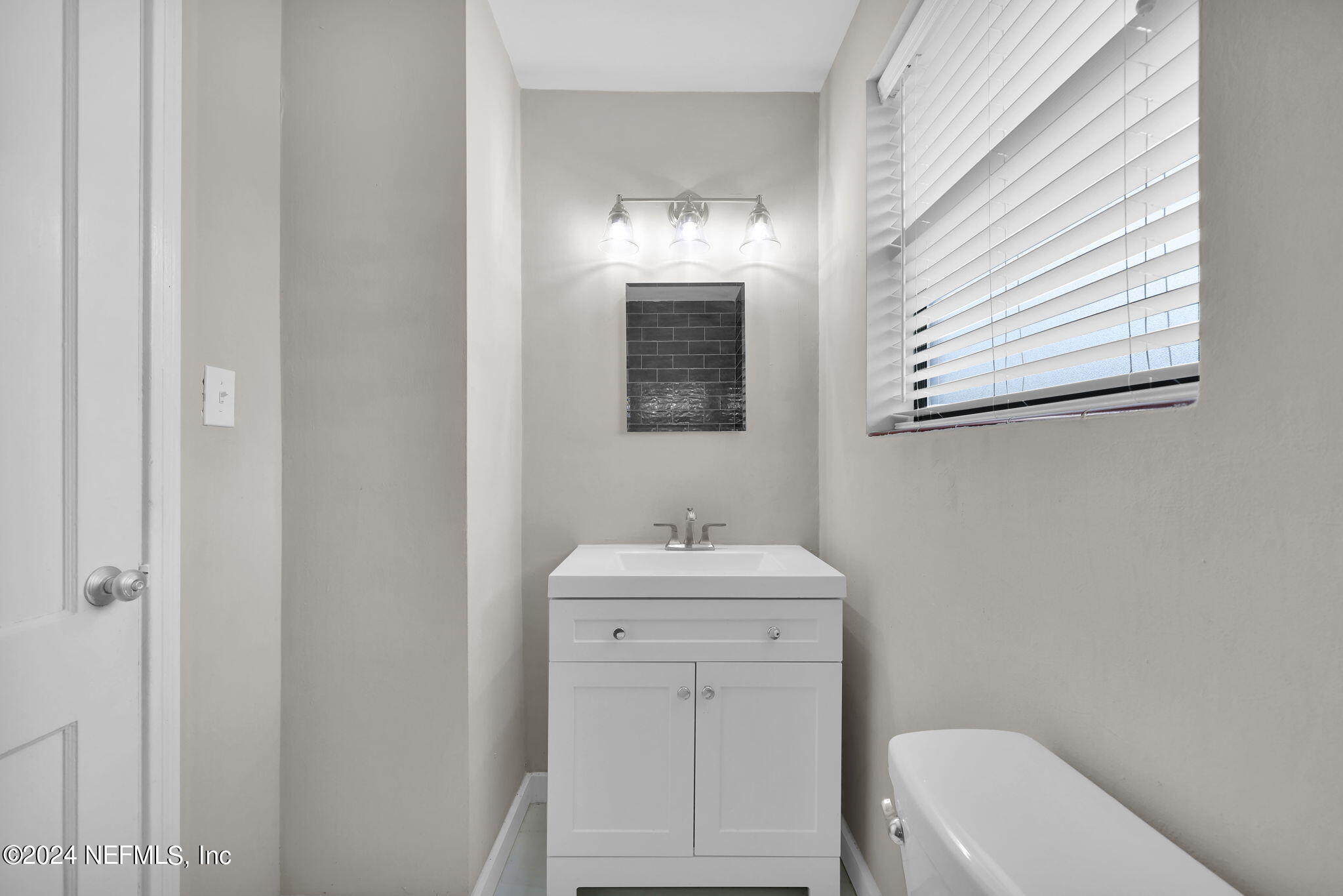 1056 Gunka Road Jacksonville, FL 32216 - Photo 24 of 34 23-web-or-mls-1056 Gunka Rd_023