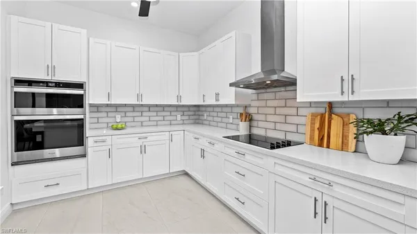 $665,000 | 569 Desoto Boulevard South, Naples, FL 34117