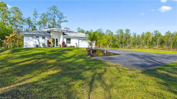 $665,000 | 569 Desoto Boulevard South, Naples, FL 34117