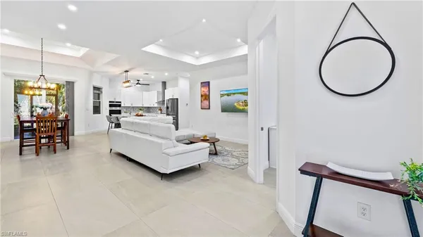 $665,000 | 569 Desoto Boulevard South, Naples, FL 34117