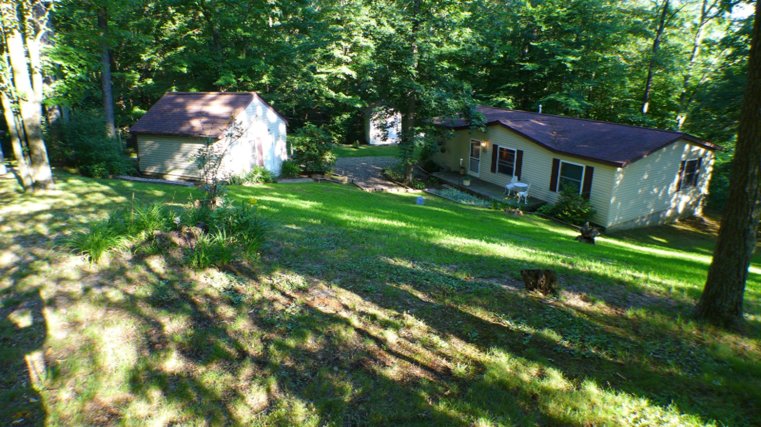 8500 Lammers Road Delton, MI 49046 - Photo 8 of 47 Exterior 8500 S Lammers 010