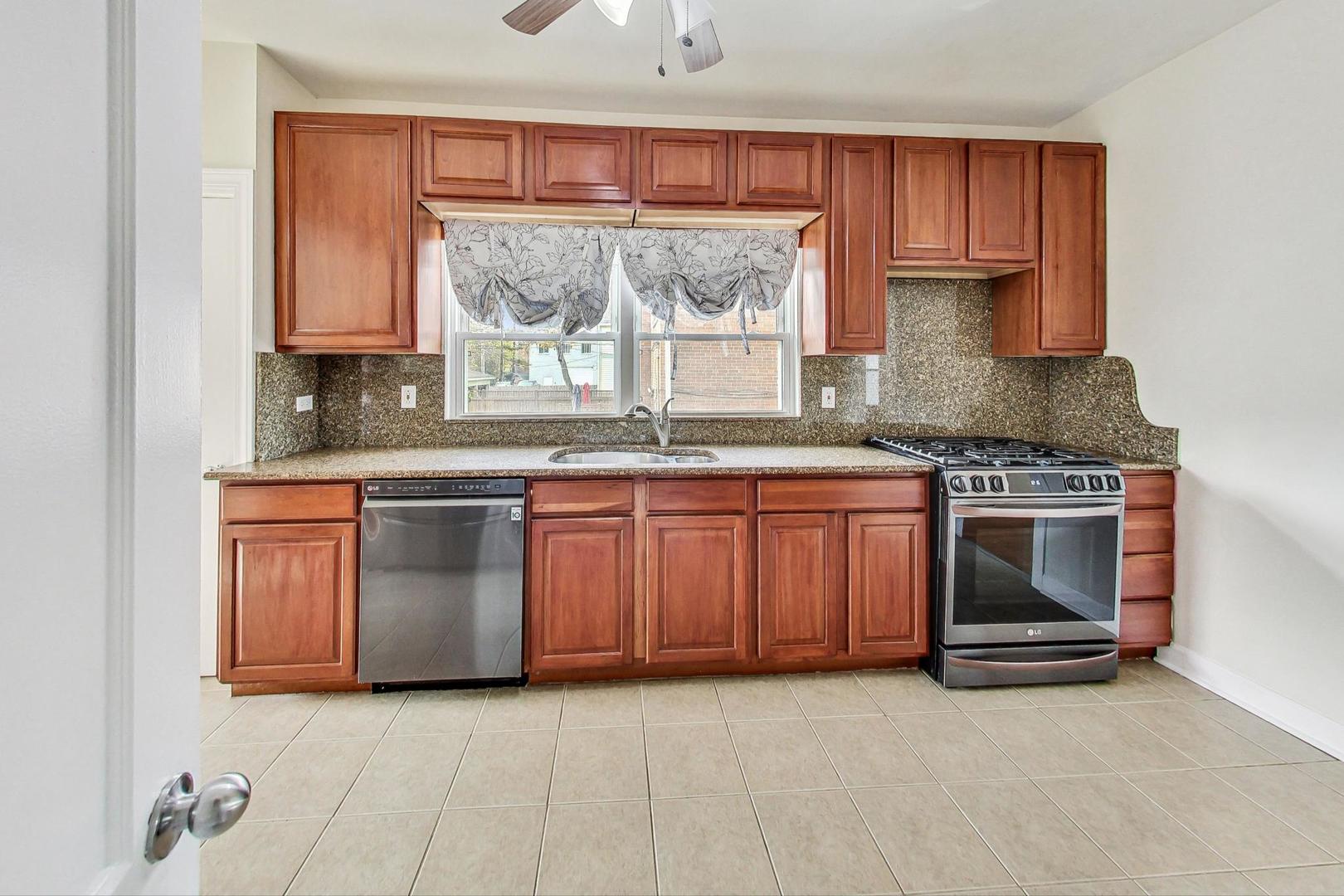 59 East Quincy Street Riverside, IL 60546 - Photo 17 of 45