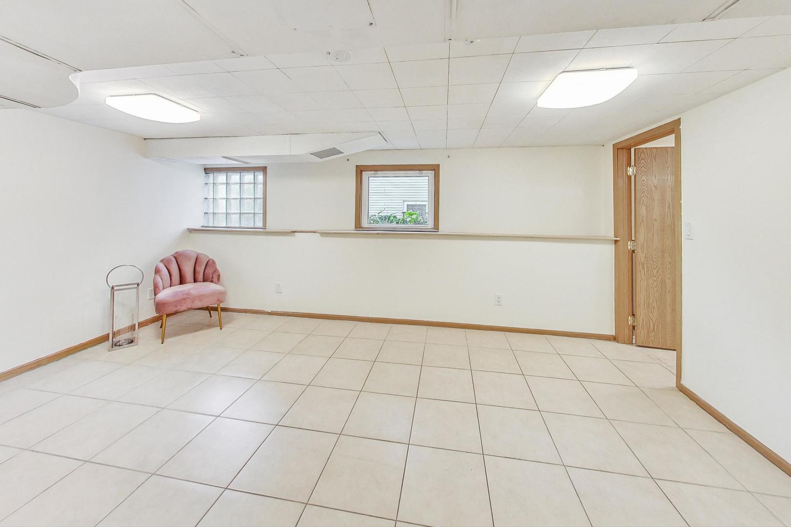 59 East Quincy Street Riverside, IL 60546 - Photo 29 of 45