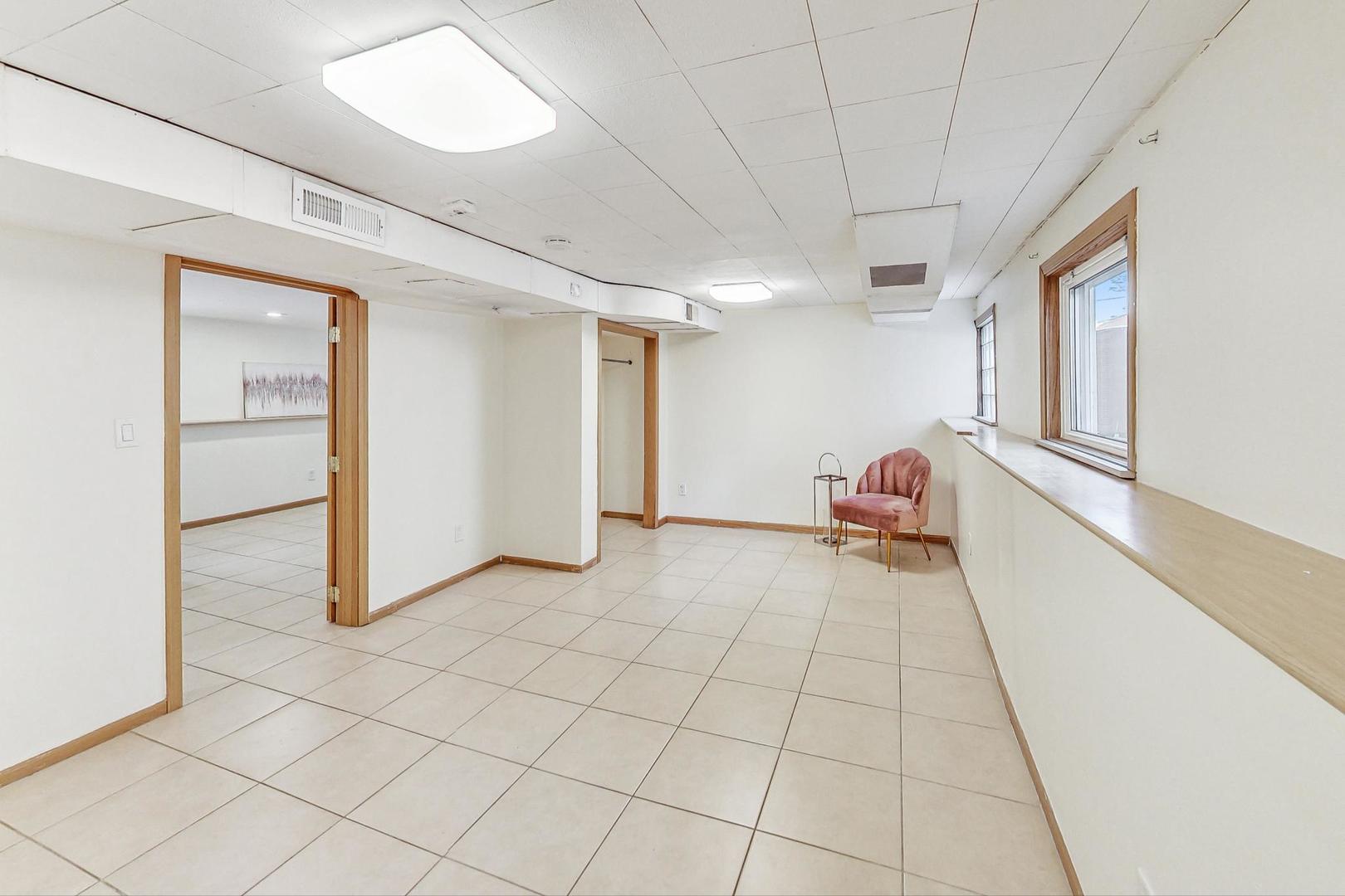 59 East Quincy Street Riverside, IL 60546 - Photo 30 of 45