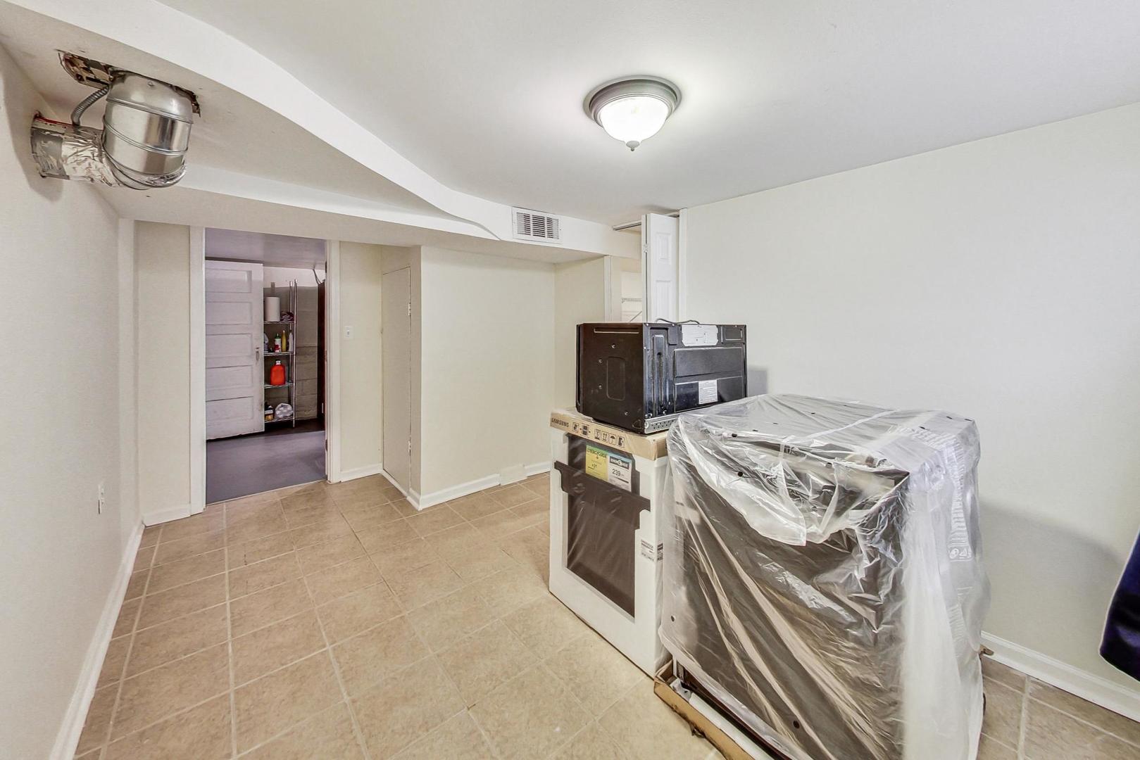 59 East Quincy Street Riverside, IL 60546 - Photo 32 of 45