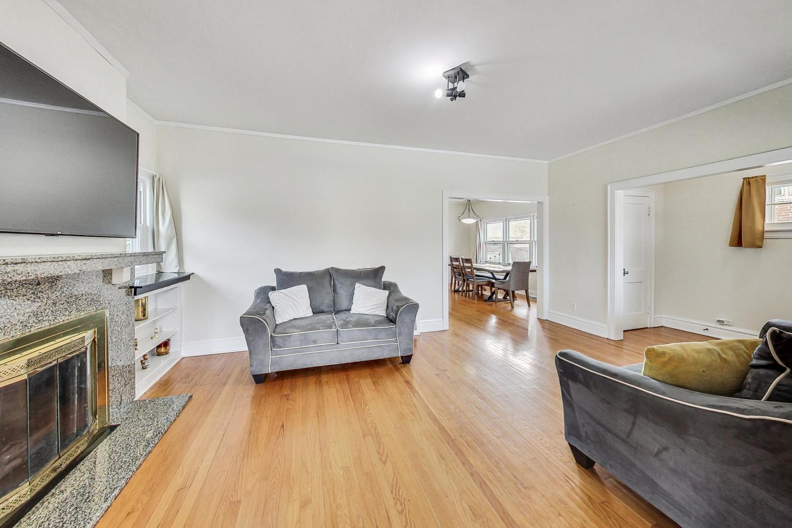 59 East Quincy Street Riverside, IL 60546 - Photo 10 of 45