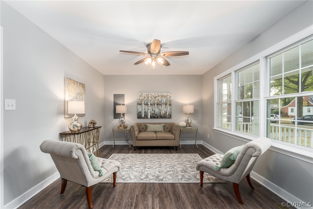 706 Hampton Road Petersburg, VA 23805 - Photo 3 of 26 New luxury vinyl wood plank flooring
