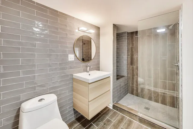 $699,000 | 5716 West Eastwood Avenue, Chicago, IL 60630