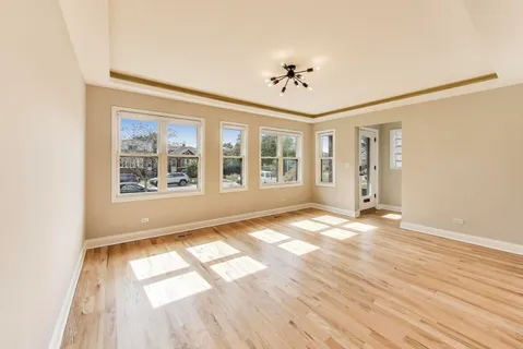 $699,000 | 5716 West Eastwood Avenue, Chicago, IL 60630