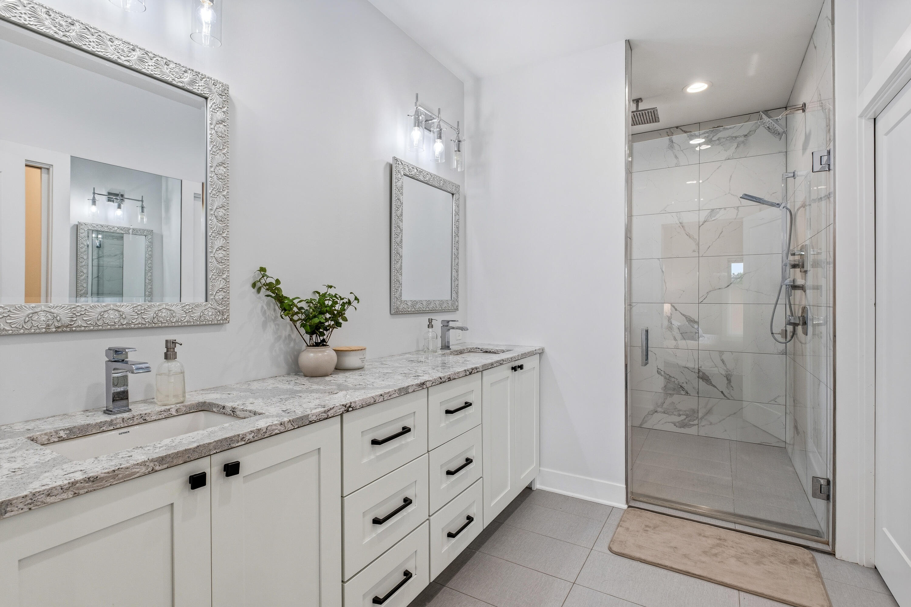 7062 Brooks Road Clarksville, MI 48815 - Photo 23 of 65 Primary Bathroom