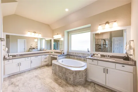 $610,000 | 2415 Flowering Brook Lane, Sugar Land, TX 77479