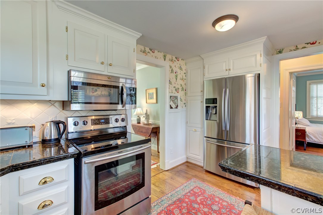 7716 Brookside Road Richmond, VA 23229 - Photo 13 of 27 Large capacity French door refrigerator surrounded
