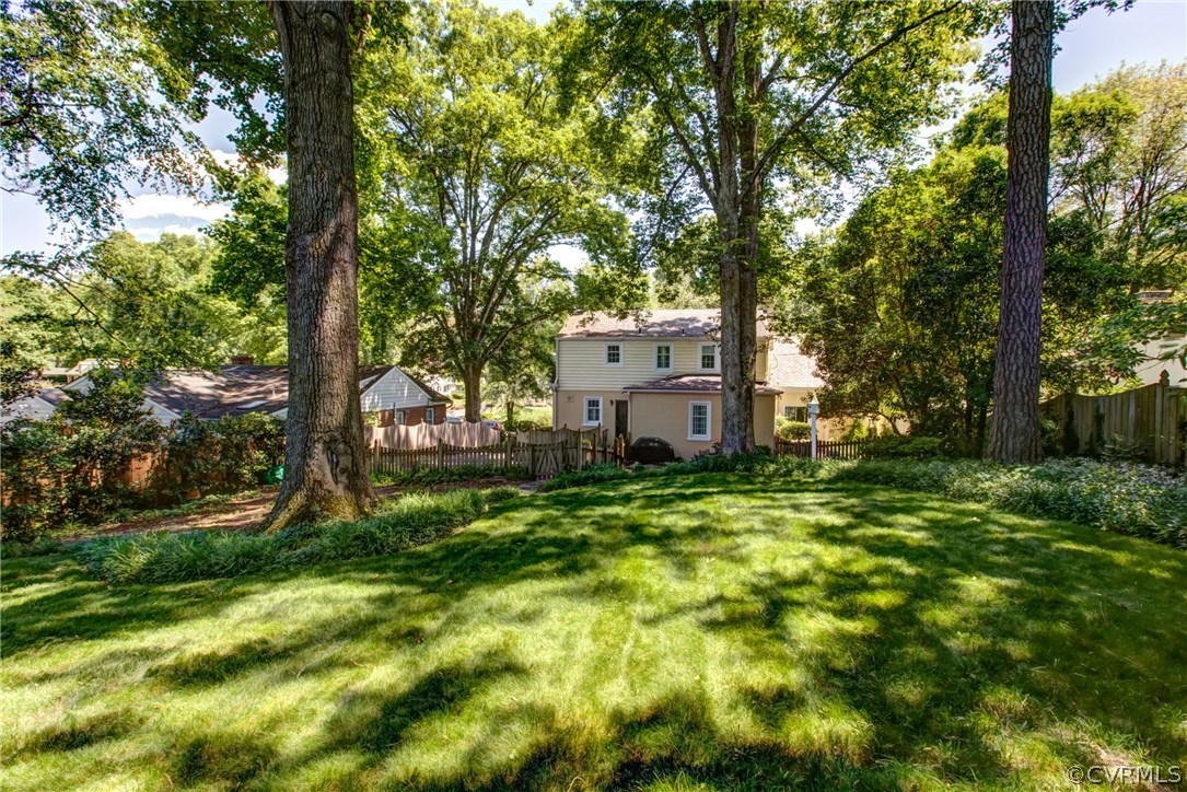 7716 Brookside Road Richmond, VA 23229 - Photo 27 of 27 Bucolic backyard