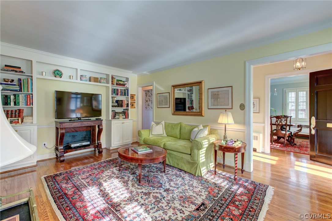 7716 Brookside Road Richmond, VA 23229 - Photo 6 of 27 Built-in bookcases and cabinetry