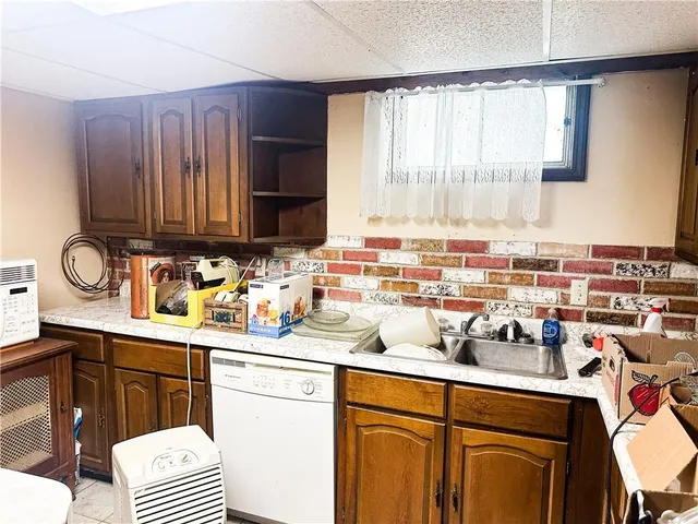 $274,000 | 25998 Hemlock Road, Bevier, MO 63532