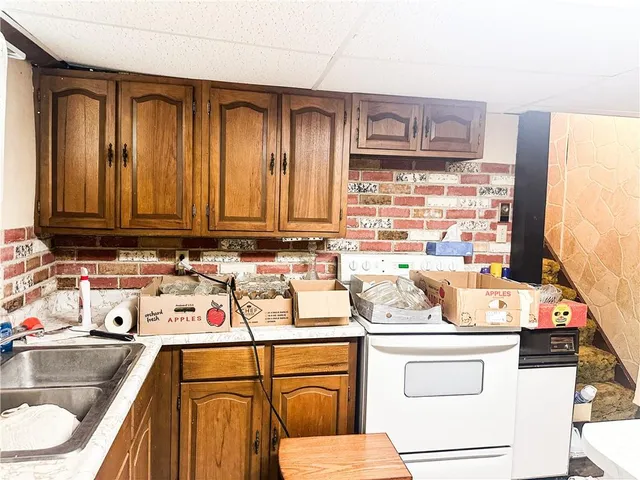 $274,000 | 25998 Hemlock Road, Bevier, MO 63532