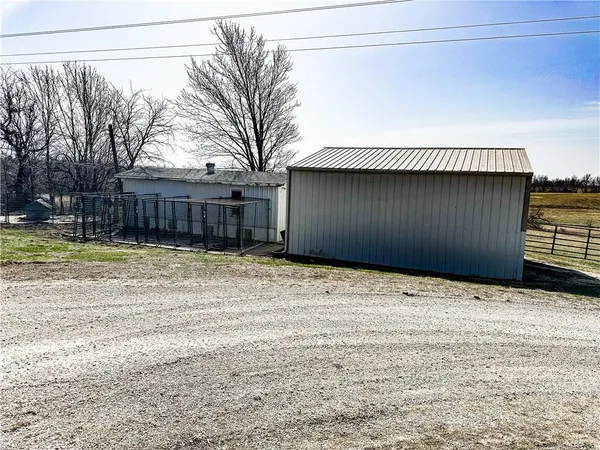 $274,000 | 25998 Hemlock Road, Bevier, MO 63532