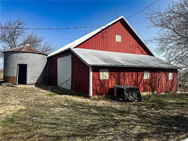 $274,000 | 25998 Hemlock Road, Bevier, MO 63532
