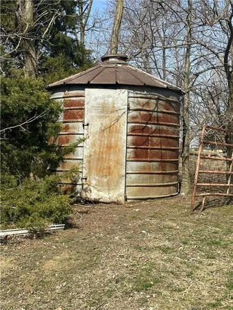 $274,000 | 25998 Hemlock Road, Bevier, MO 63532