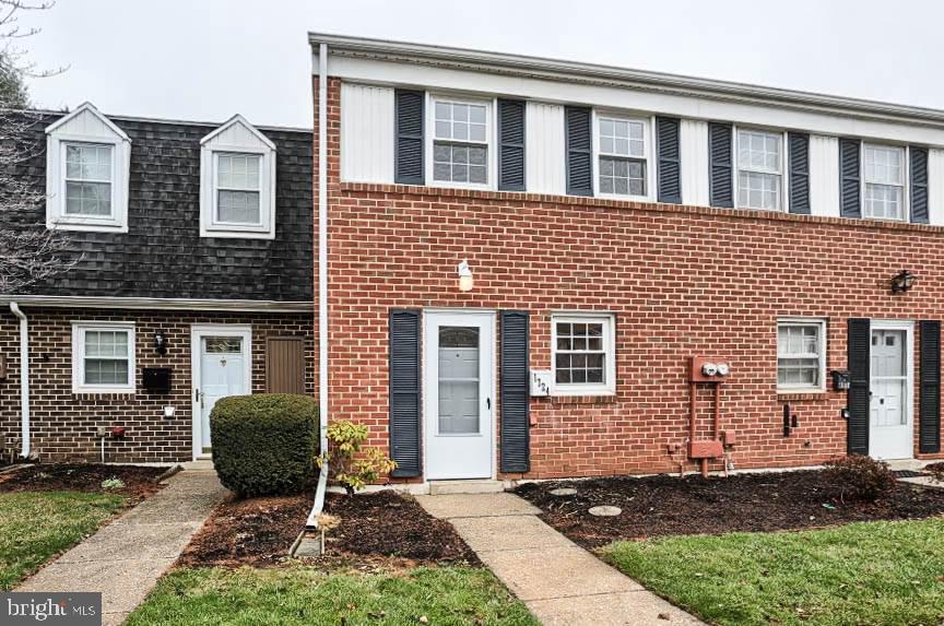 1724 Devers Road York, PA 17404 - Photo 1 of 32