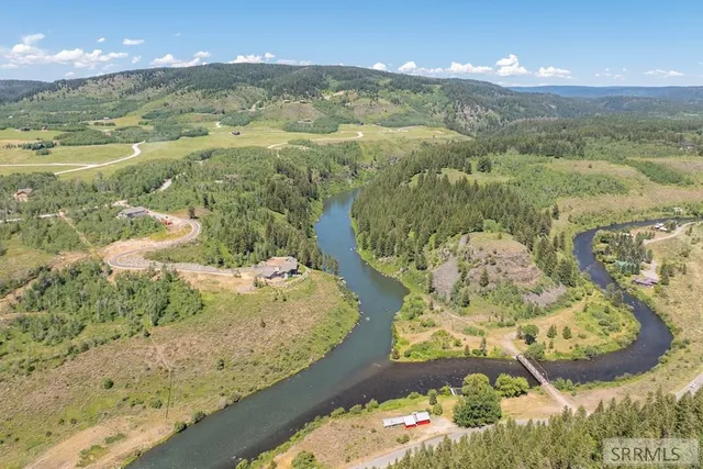 $235,000 | 1603 Royal Coachman Drive, Ashton, ID 83420