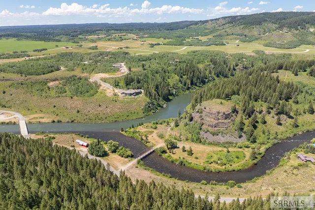 $235,000 | 1603 Royal Coachman Drive, Ashton, ID 83420