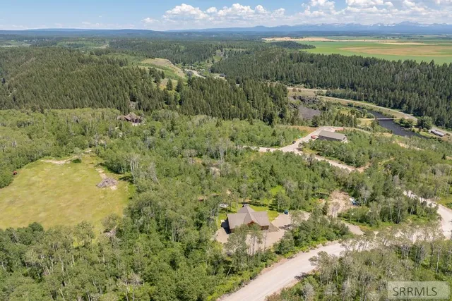 $235,000 | 1603 Royal Coachman Drive, Ashton, ID 83420