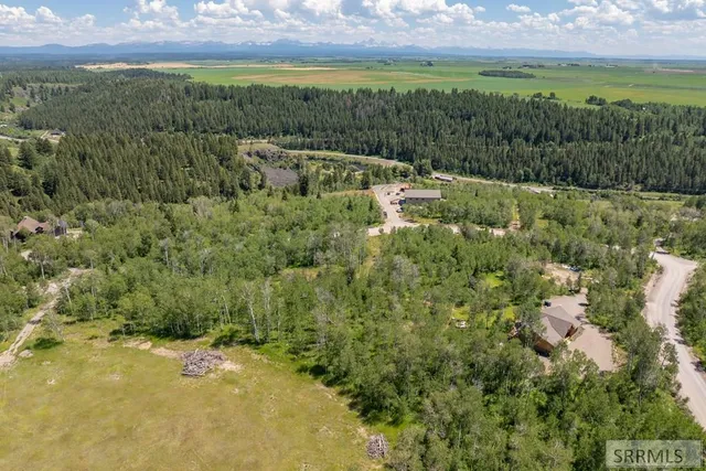 $235,000 | 1603 Royal Coachman Drive, Ashton, ID 83420