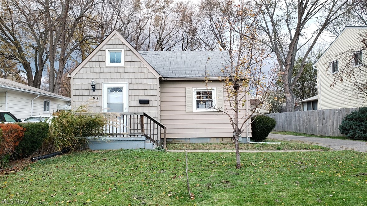 541 Quentin Road Eastlake, OH 44095 - Photo 1 of 23 Gallery Image 1