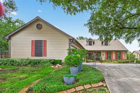 $569,000 | 303 Longview Drive, Sugar Land, TX 77478