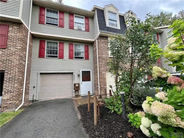 $1,975 | 4431 Heritage Drive, Clay, NY 13090