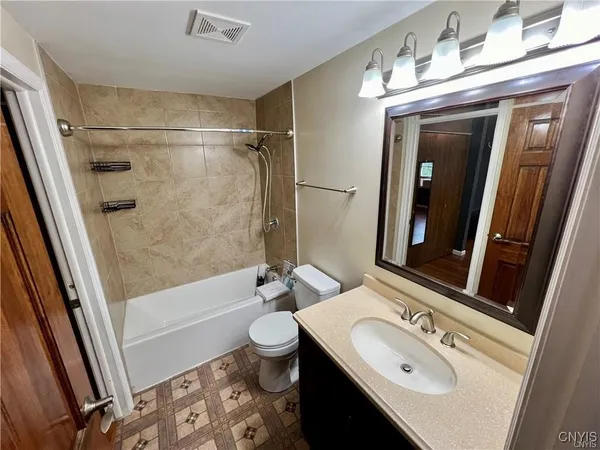 $1,895 | 4431 Heritage Drive, Clay, NY 13090