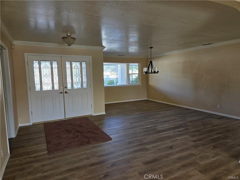 19345 Oneida Road Apple Valley, CA 92307 - Photo 4 of 17