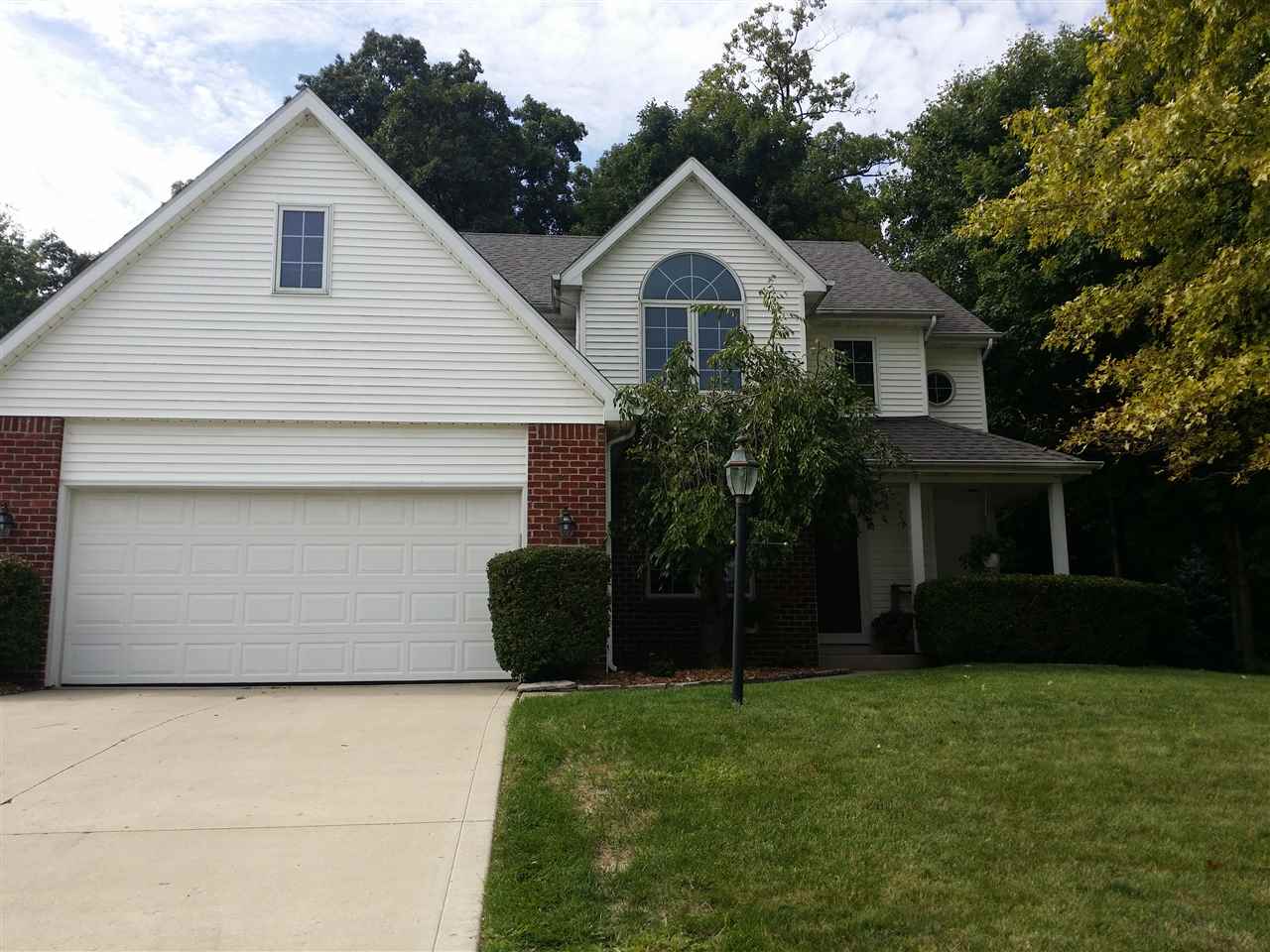 1822 Broken Oak Road Fort Wayne, IN 46818 - Photo 1 of 24