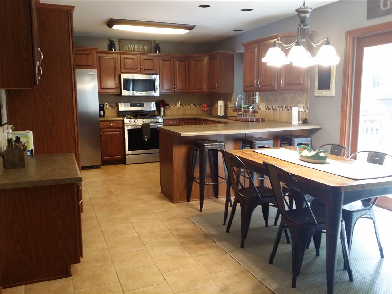 1822 Broken Oak Road Fort Wayne, IN 46818 - Photo 2 of 24