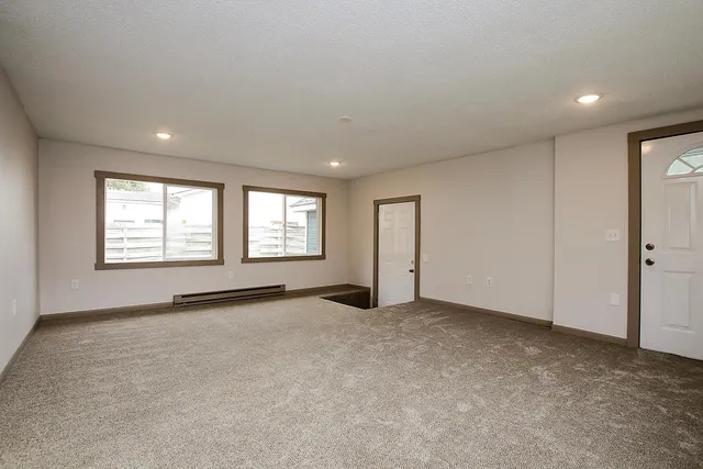 $219,900 | 533 Huron Street Southeast, Hutchinson, MN 55350