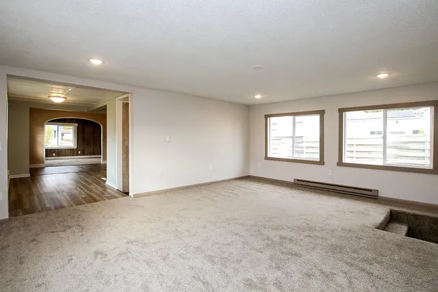 $219,900 | 533 Huron Street Southeast, Hutchinson, MN 55350