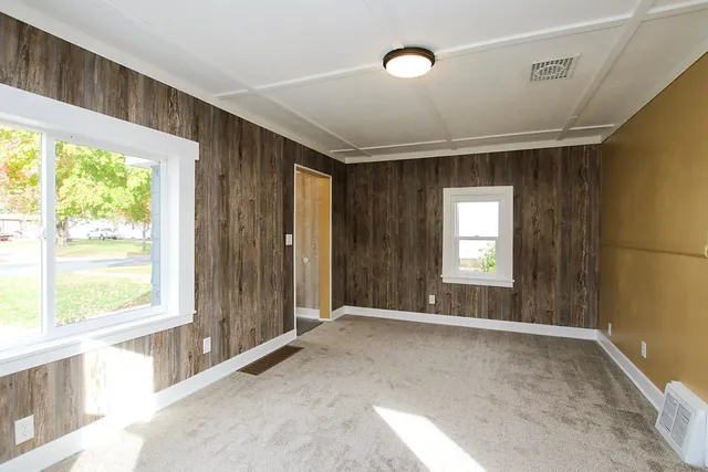 $219,900 | 533 Huron Street Southeast, Hutchinson, MN 55350