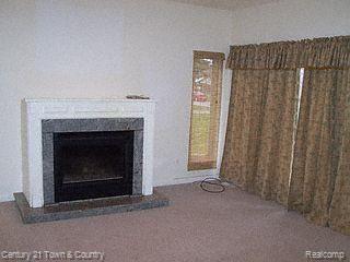 2869 Hartline Drive Rochester, MI 48309 - Photo 3 of 8 LR w/fireplace