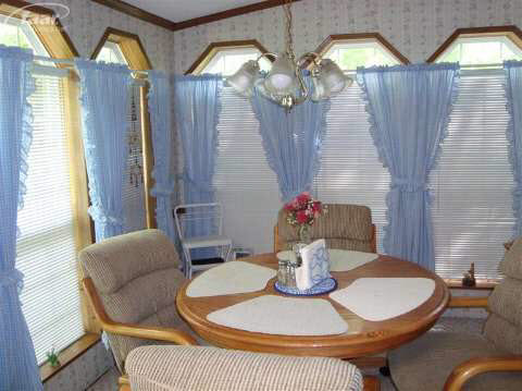 4185 North Irish Road Davison, MI 48423 - Photo 6 of 18 20359750-5.JPG