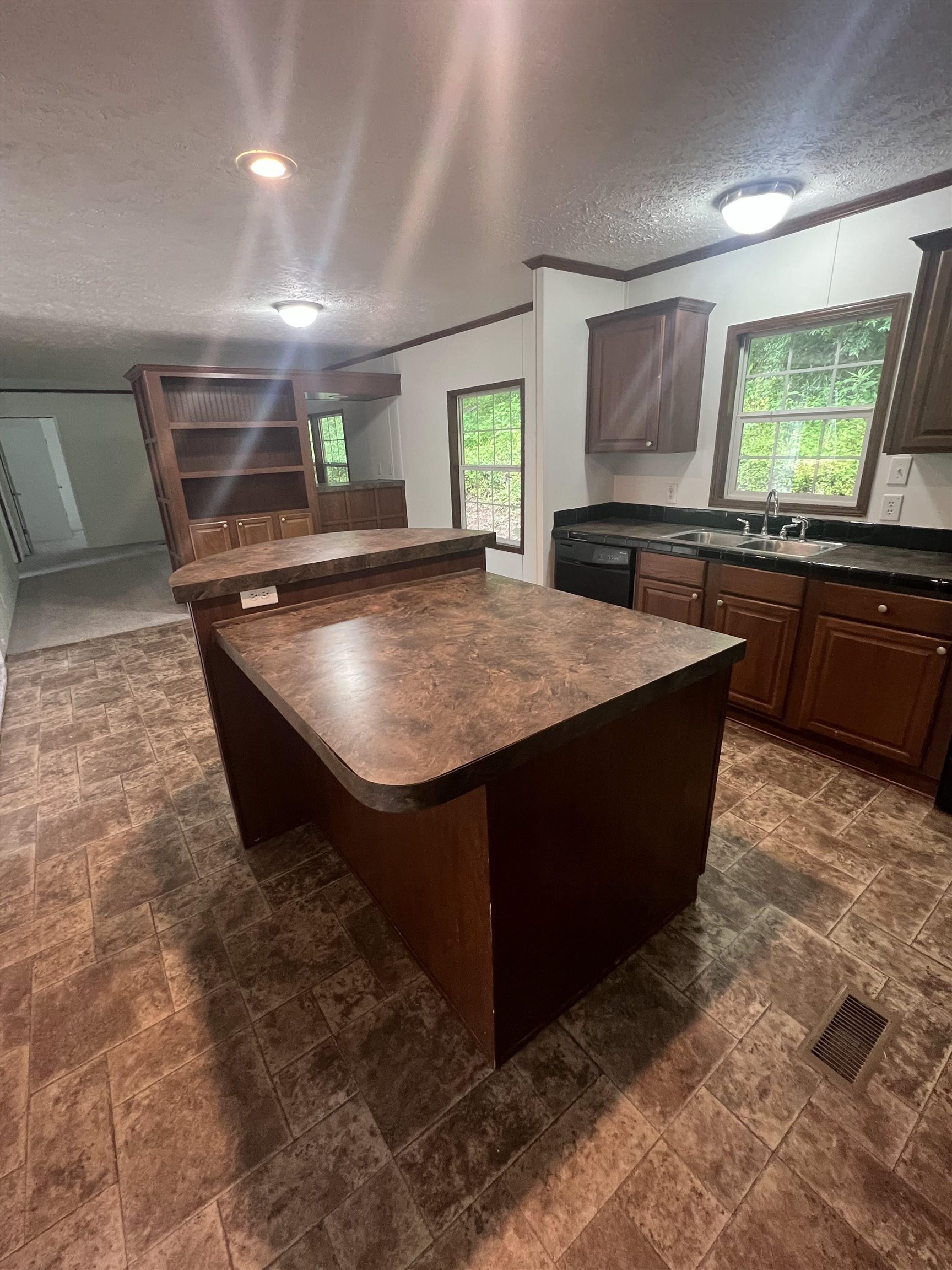 871 Co Rte 7/3 Charleston, WV 25312 - Photo 8 of 28