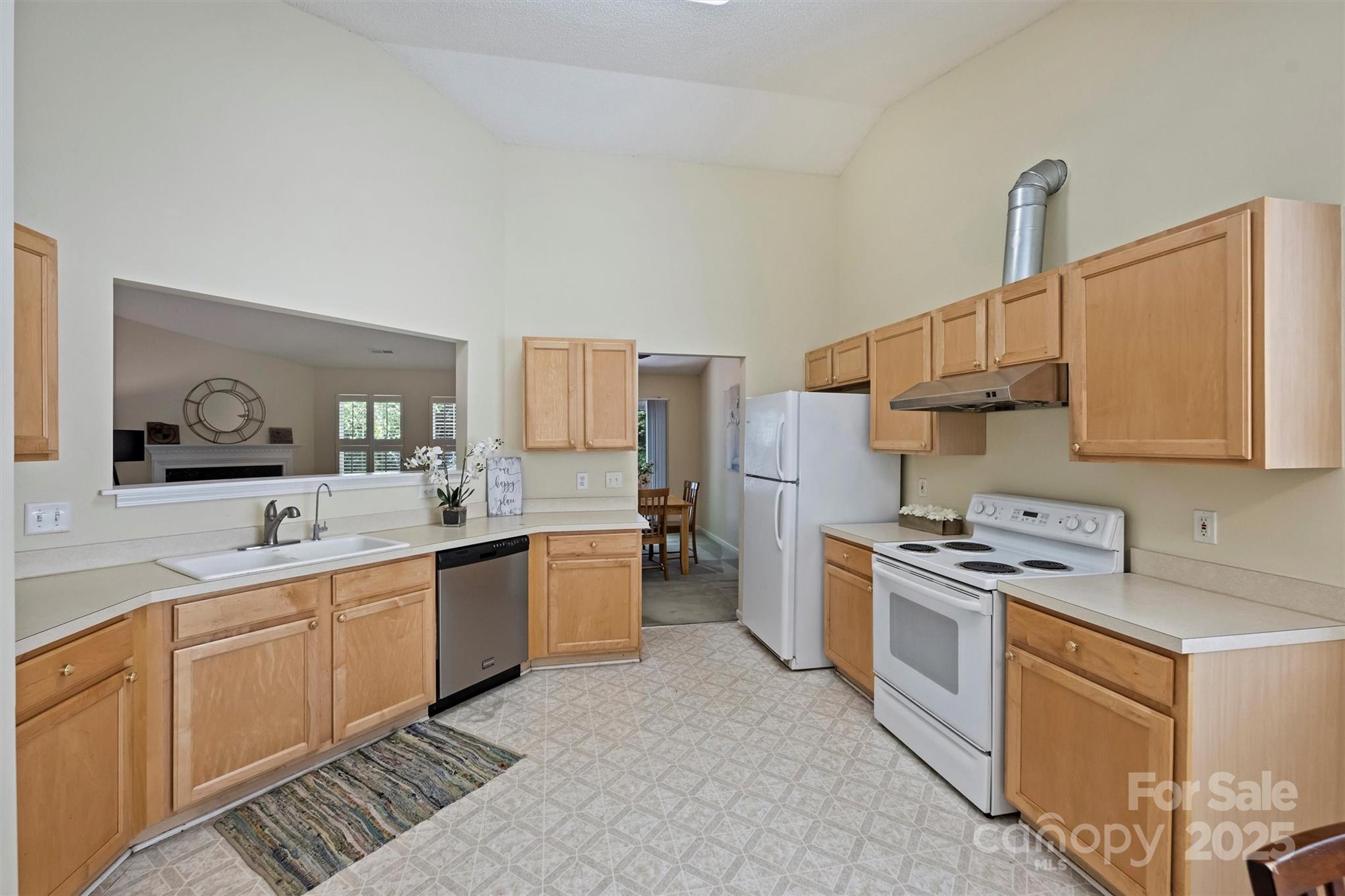 8612 Cedardale Ridge Court Charlotte, NC 28269 - Photo 2 of 31