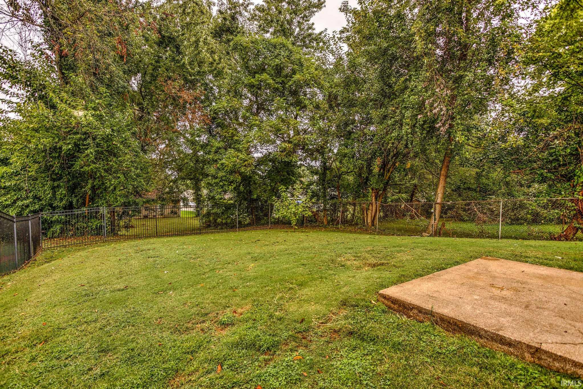 324 Locust Street Newburgh, IN 47630 - Photo 34 of 35 Gallery Image 34