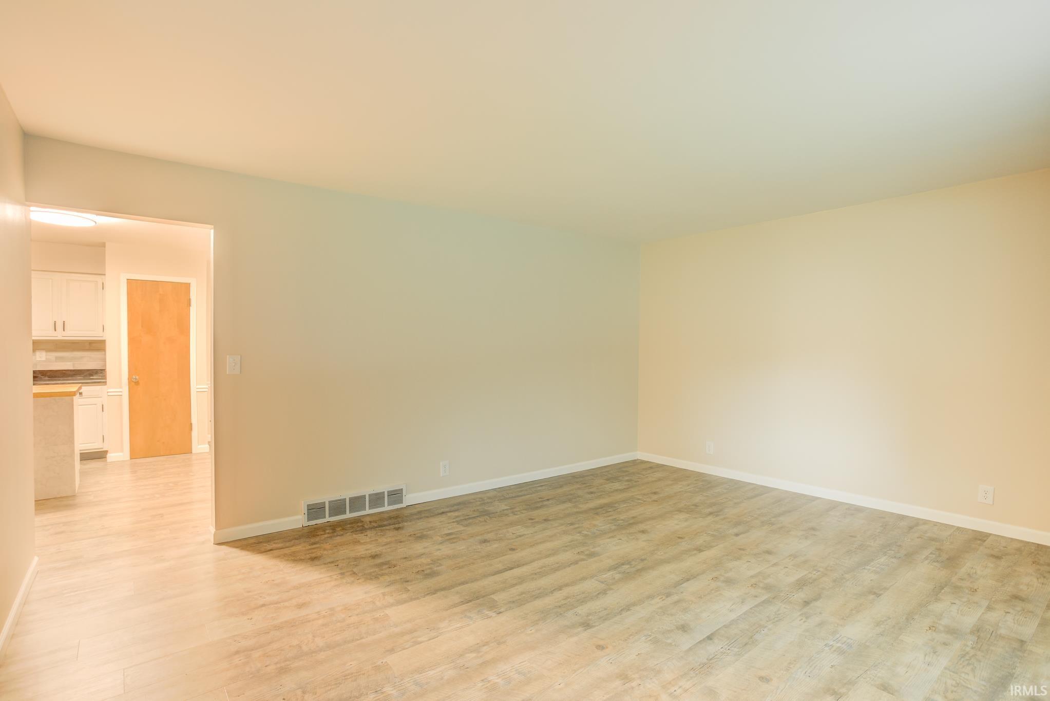 324 Locust Street Newburgh, IN 47630 - Photo 8 of 35 Gallery Image 8